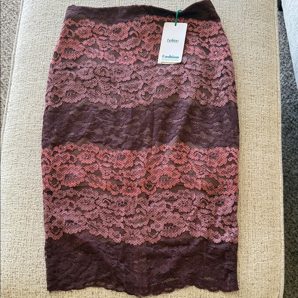 Elegant Lace Pencil Skirt in Pink and Brown XS